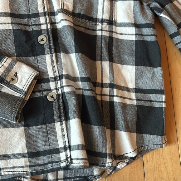 Cat & Jack. Size small (6/6x). Grey and white. - Picture 3 of 3